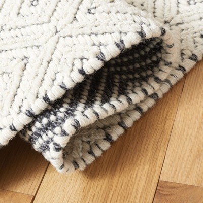 Ivory Hand-Tufted Wool and Synthetic Runner Rug