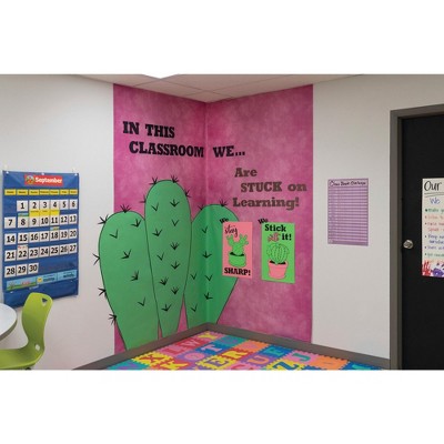 Festive Green 36" x 500' Heavyweight Art Paper Roll