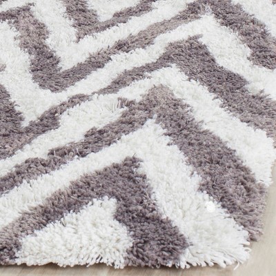 Ivory and Grey Hand-Tufted Chevron Shag Rug, 6x9 ft