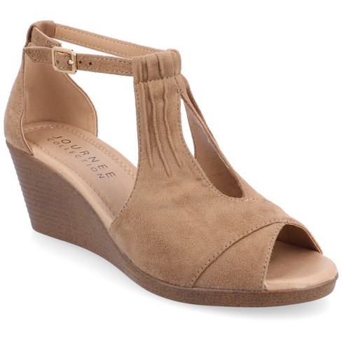 Journee Collection Women's Ashlyn Comfort Wedge