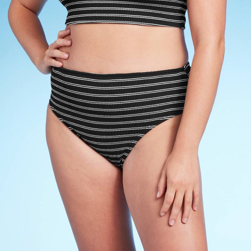 Women's Pucker Textured Mid-Rise Medium Coverage Bikini Bottom - Kona Sol™, 5 of 13