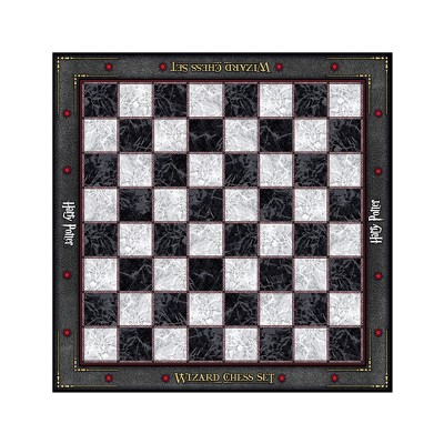 Harry Potter Wizard Chess Set with Black and White Square Board