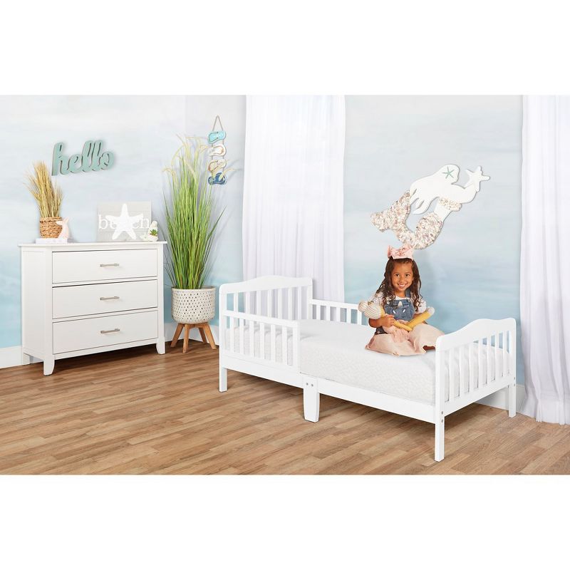 Dream On Me JPMA Certified  Memphis Classic Design Toddler Bed in White, 4 of 9