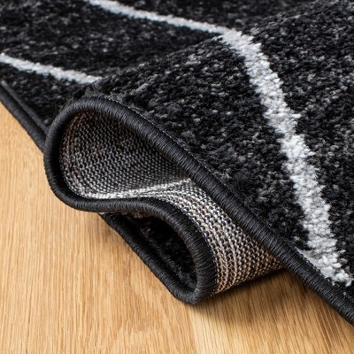 Black and Light Grey Geometric Synthetic Area Rug, 3' x 5'