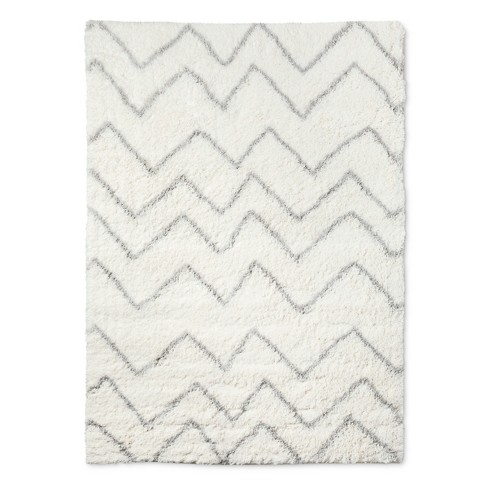 Featured image of post Black And White Chevron Rug Target / Inject modern style into your space with chevron rugs including classic black and white designs.