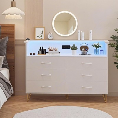 6 Drawer Dressers with Charging Station Chests of Drawers
