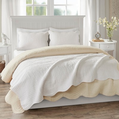 White Oversized Quilted Throw with Scalloped Edges