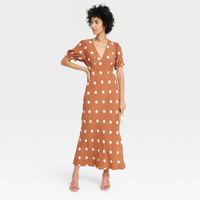 A new 2025 day crepe dress