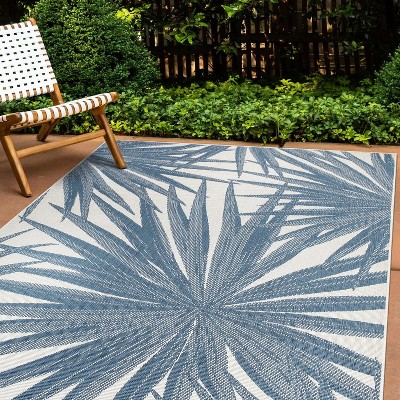 Blue and White Tropical Leaves Reversible Synthetic Area Rug 5' x 7'
