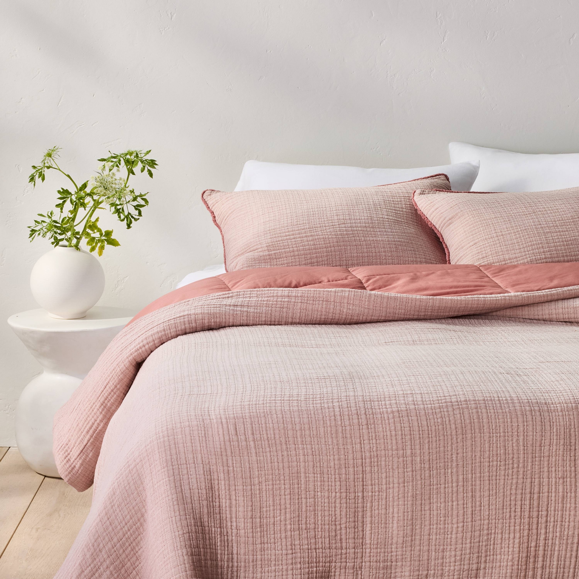Full/Queen Textured Chambray Comforter & Sham Set Rose - Casaluna™