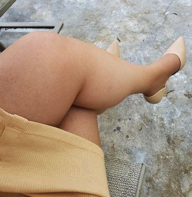 Reviewing Leggs Sheer Energy Suntan Tights Pantyhose Nylons matched with  skirt and stilettos 👠 