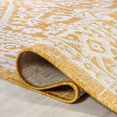 Sinjuri Yellow/Cream Medallion Hand-Woven 9' x 12' Indoor/Outdoor Rug