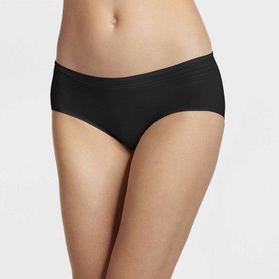 female hipster underwear