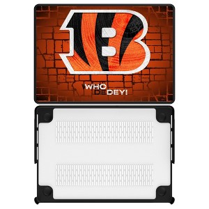 Cincinnati Bengals Brick Wall Laptop Case for MacBook Pro (16-inch, 2021) / (16-inch, 2023) - 1 of 4