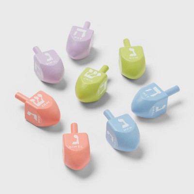 Eight dreidels in four pastel colors