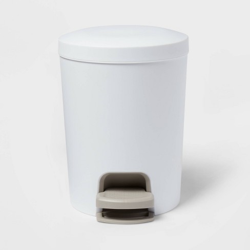 Honey-Can-Do Retro Step Trash Can - White - 30 L