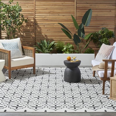 Ivory and Black Moroccan Trellis 8' x 10' Outdoor Rug