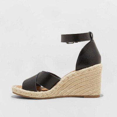 target black platform sandals