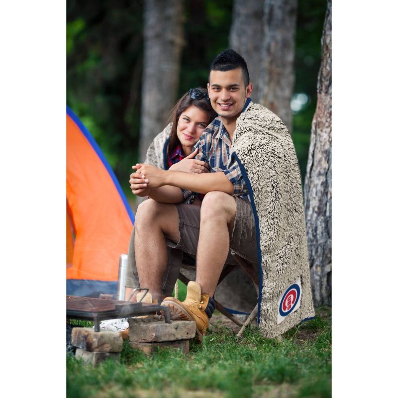 MLB Chicago Cubs Two-Tone Faux Shearling Throw Blanket, 3 of 4