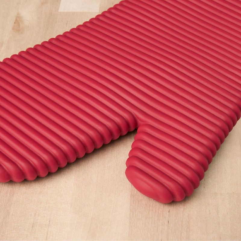 KitchenAid 2pk Silicone Ribbed Oven Mitts, 4 of 8