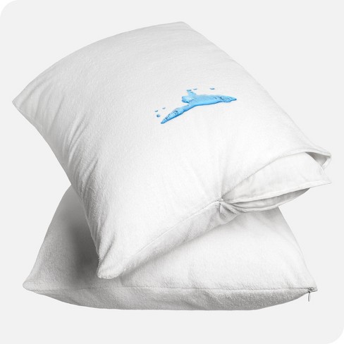 Waterproof pillow 2025 protector target