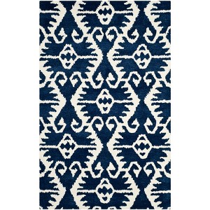 Wyndham WYD323 Hand Tufted Area Rug  - Safavieh - 1 of 4