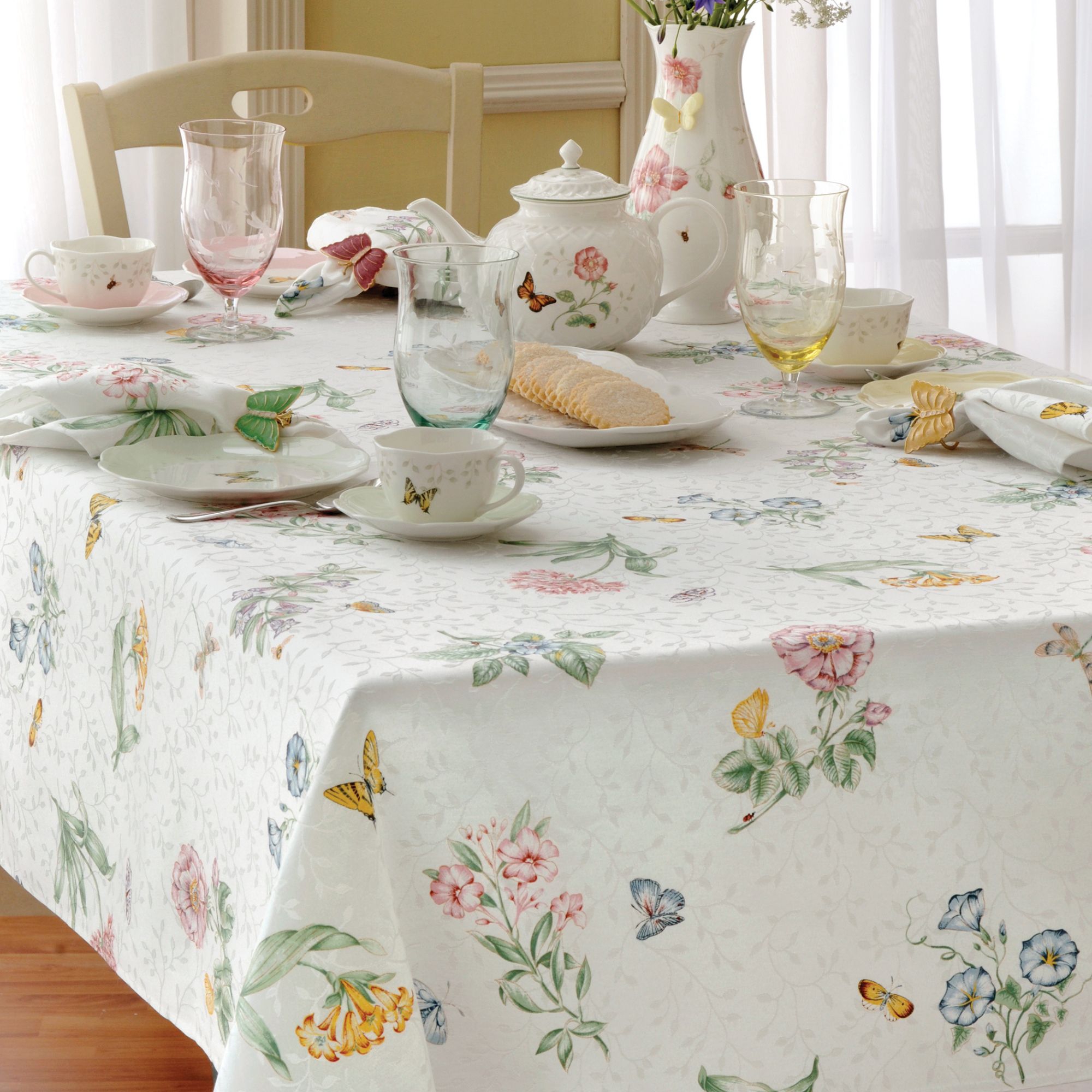 Lenox Butterfly Meadow Damask Tablecloth - Multicolored - 60x102 - Lenox