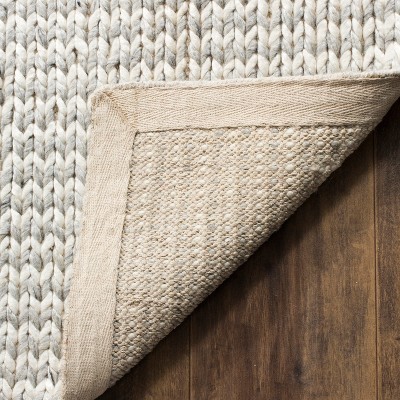 Hand-Tufted Ivory and Silver Round Wool Rug