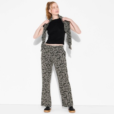 Women's Leopard Bats Barrel Leg Graphic Lounge Pants - Charcoal Gray