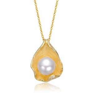 Guili Elegant Sterling Silver 14K Gold-Plated Freshwater Pearl Mollusk Pendant Necklace – A Refined Blend of Nature-Inspired Beauty and Timeless Charm - 1 of 3
