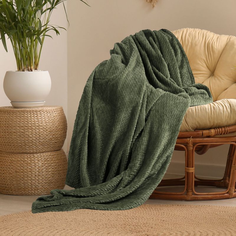 PiccoCasa New Luxury Leaves Fulls Fleece Warm Large Sofa Throw Blankets, 1 of 6
