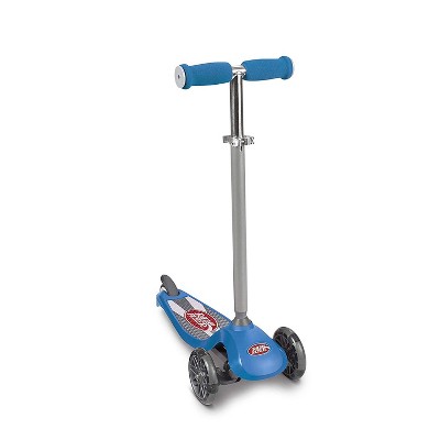 Radio Flyer 549BZ Lean 'N Glide Kids 3-Wheel Scooter with Light Up Wheels, Blue