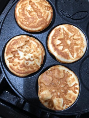 Nordic Ware Holiday Pancake Pan, Black 0.6 cup
