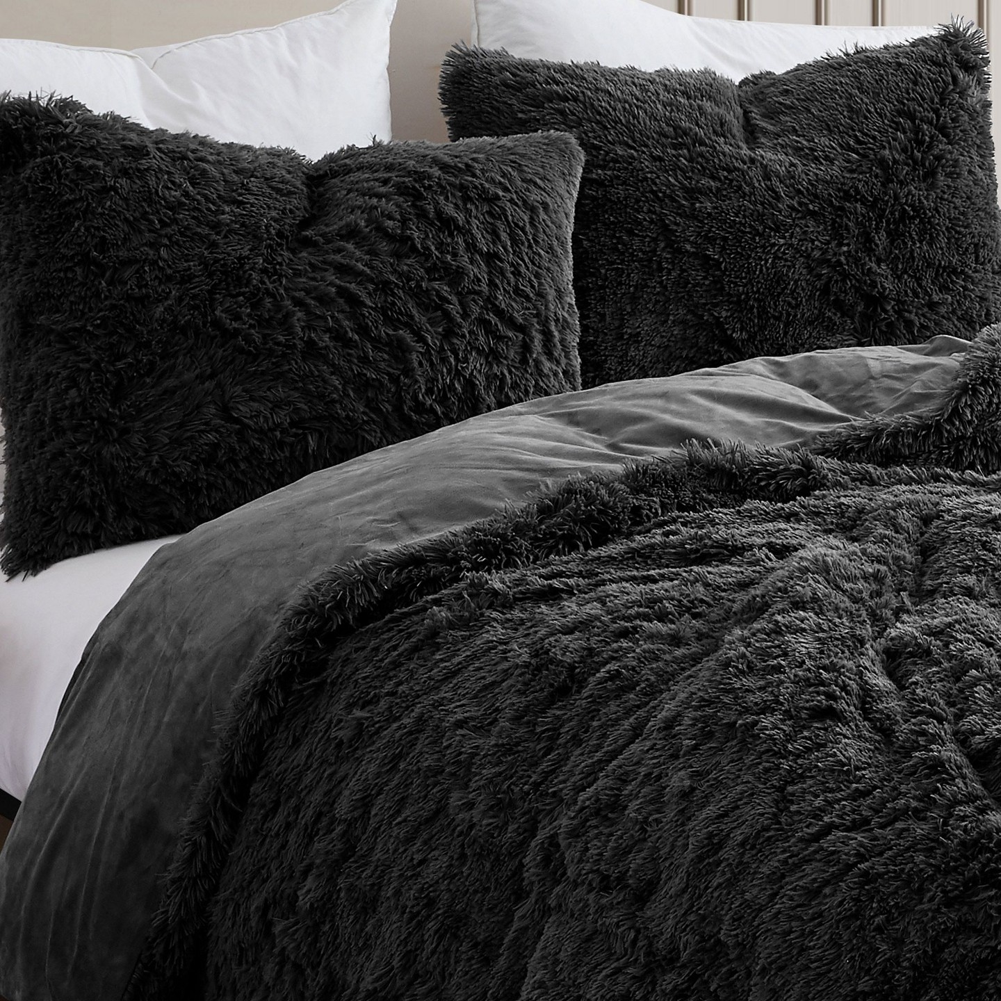 Комплект с одеялом Sweet Home Collections 5 Piece Plush Shaggy Comforter Set Ultra Soft Luxurious Faux Fur & Velvet Bedding with Decorative Pillows, Queen, Silver, цвет: Чёрный — фото 3