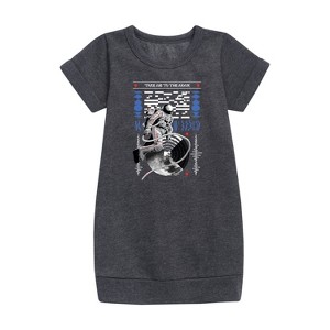 Girls' - MTV - Take Me To The Moon Person Graphic Short Sleeve Fleece Dress - 1 of 2