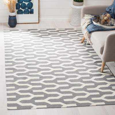 Ivory and Silver Geometric Wool 6' x 9' Area Rug