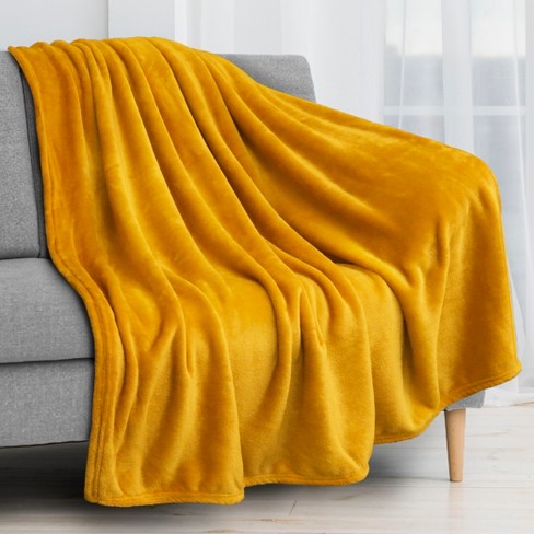 Decorative Velvet Plush Throw Blanket With Ruffle Trim for Sofa