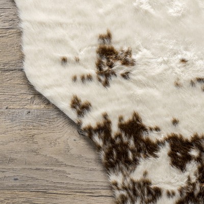 EcoChic Brown Faux Cowhide 5' x 7' Washable Area Rug
