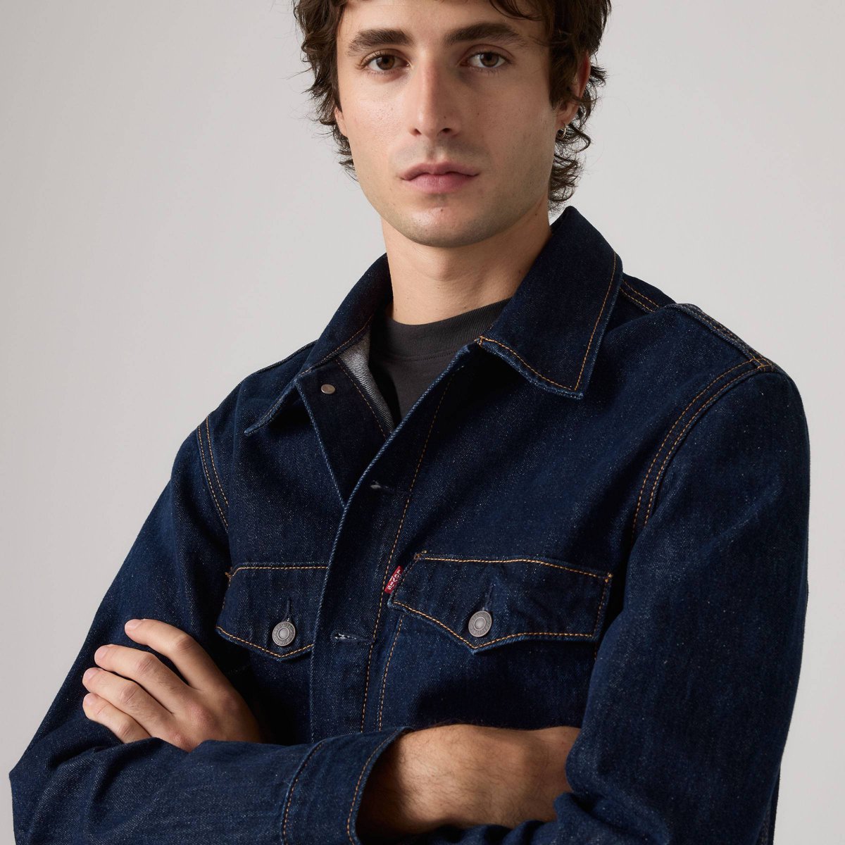 Мужские куртки Levi's Men's Relaxed Fit Trucker Jacket - Embarcadero Rinse L — фото 2
