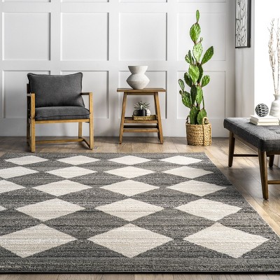 Gray and White Geometric Checker Tile 5' Area Rug