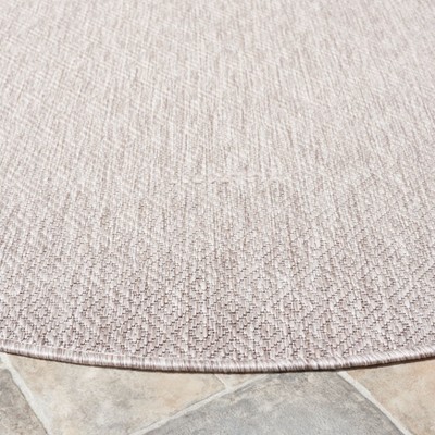 Elysian Fields 59" Round Gray Synthetic Easy-Care Area Rug