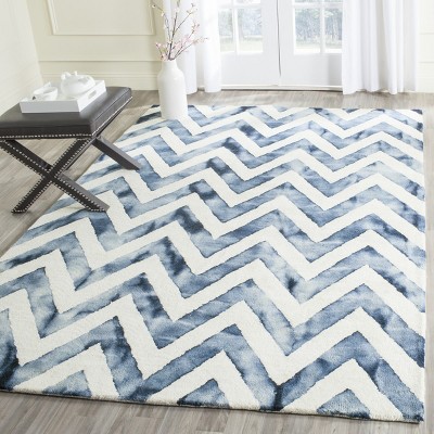 Handmade Ivory & Navy Wool 4' x 6' Tufted Rectangular Rug