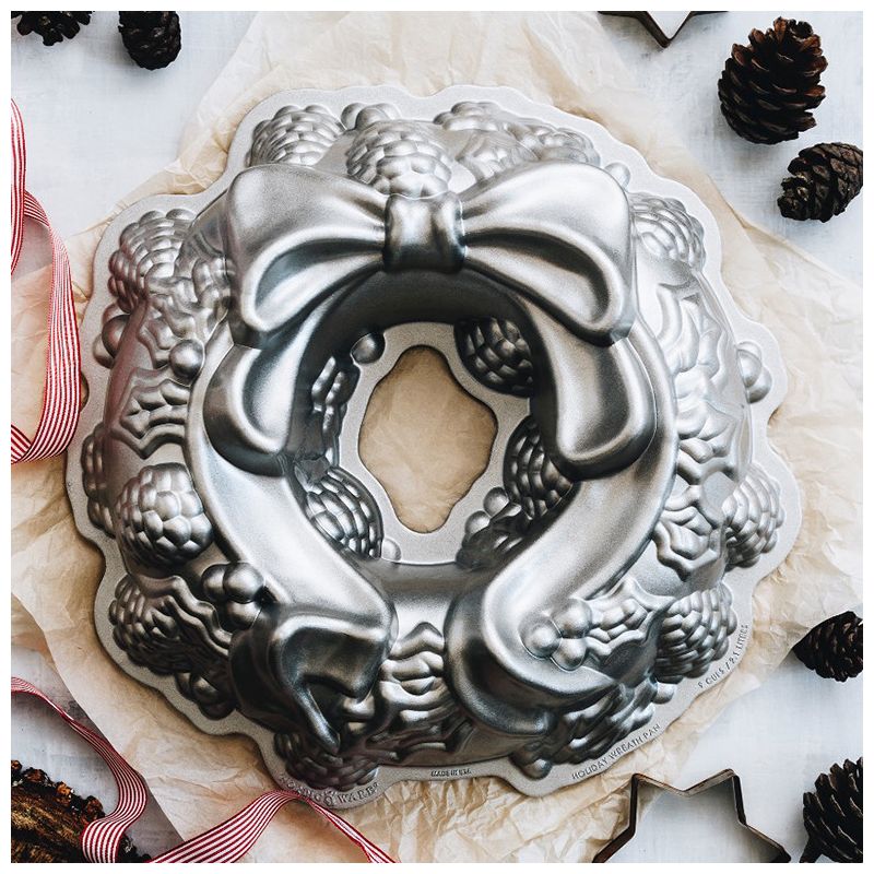 Nordic Ware Holiday Wreath Pan, 4 of 8