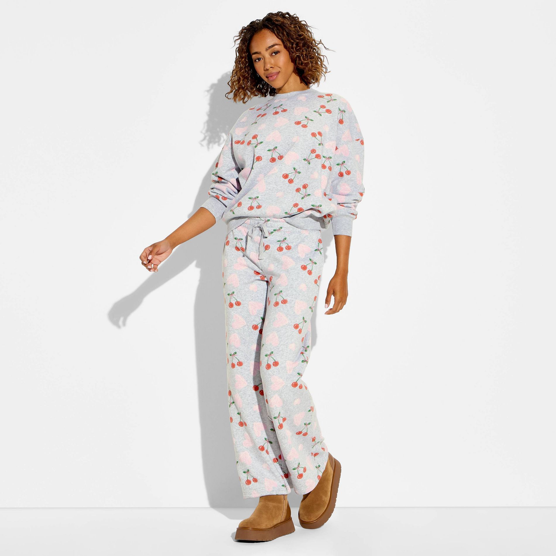 Women's Cherry Heart Fleece Graphic Pull-On Pants - Heather Gray