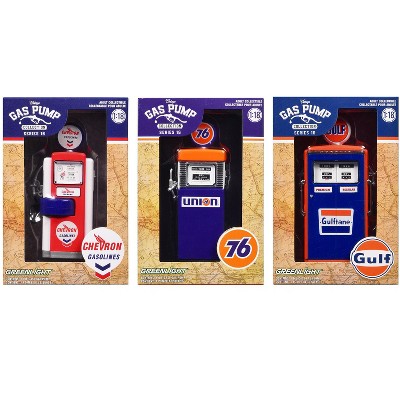 "Vintage Gas Pump" Set of 3 Pumps Series 16 1/18 Diecast Models by Greenlight