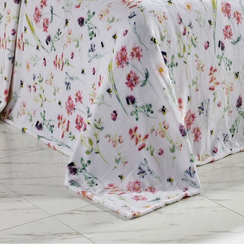 Plazatex Luxurious Ultra Soft Lightweight Bloom Printed Bed Blanket White/Floral, 2 of 4