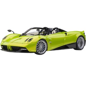 Pagani Huayra Roadster Verde Firenze Green Metallic and Carbon with Luggage Set 1/18 Model Car by Autoart - 1 of 4