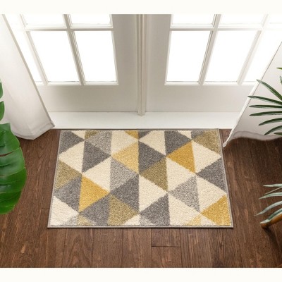 Gold and Ivory Geometric Triangle Area Rug, 2' x 3'
