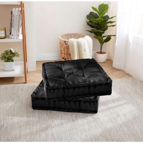 Tufted floor pillow - Best Fabric Store Blog