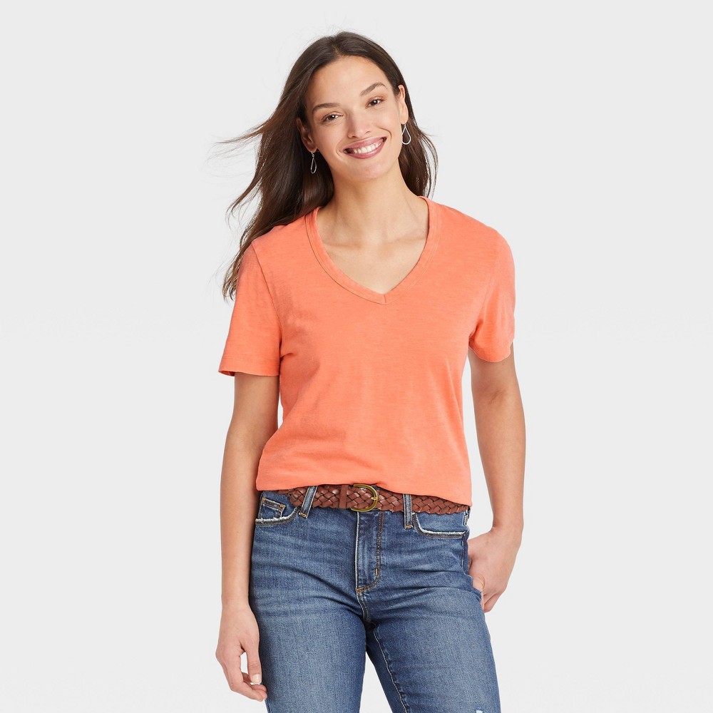 Women's Size Medium Short Sleeve V-Neck T-Shirt - Universal Thread Coral Orange 